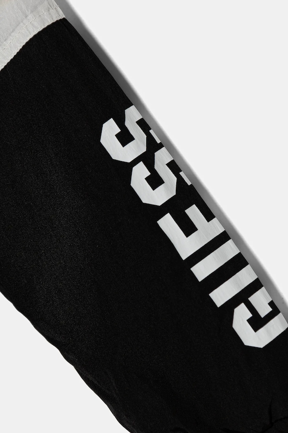 Chłopiec Guess kurtka dziecięca N5YL02.WF090.9BYA czarny