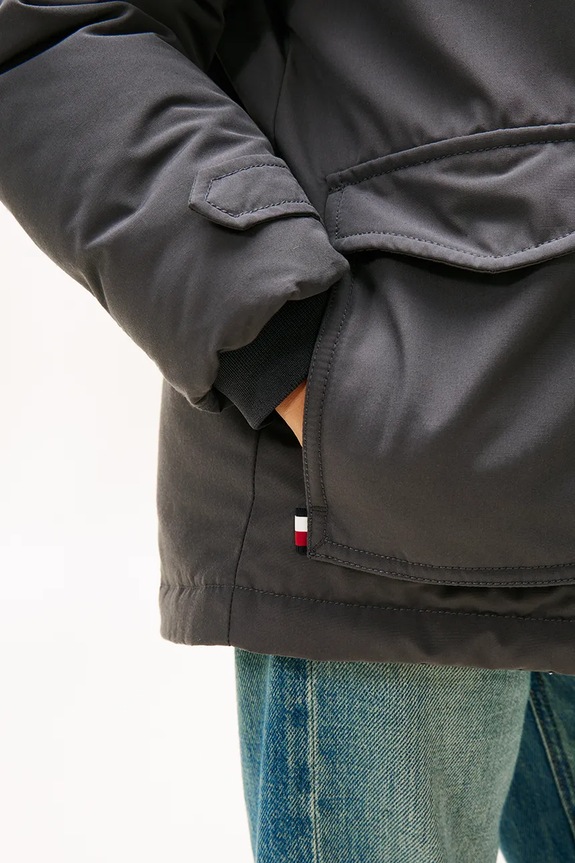 Παιδικό μπουφάν Tommy Hilfiger μαύρο KB0KB09889.9BYA