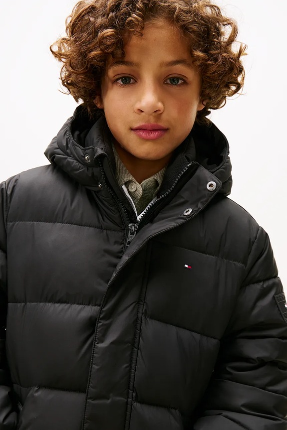 Dečki Otroška jakna Tommy Hilfiger KB0KB10002.9BYA črna