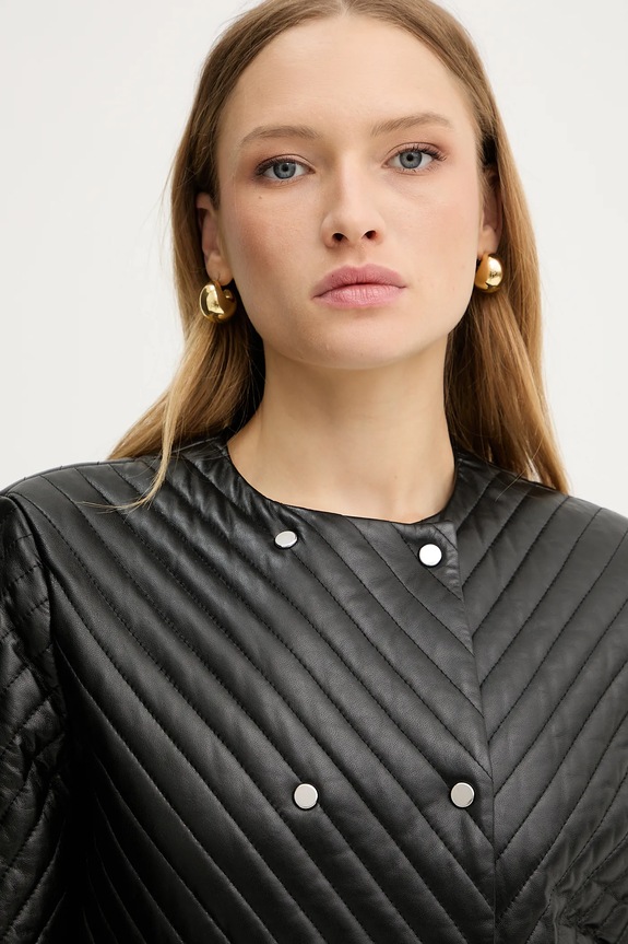 Usnjena jakna BOSS Sandru črna 50541919