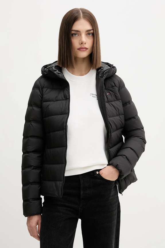 Puhovka Tommy Jeans črna DW0DW21617