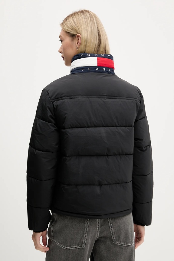 Ρούχα Μπουφάν Tommy Jeans DW0DW21621 μαύρο