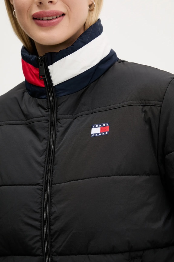 Μπουφάν Tommy Jeans DW0DW21621 μαύρο