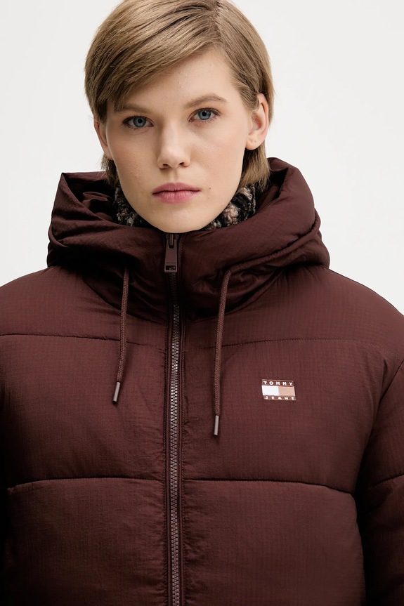 Tommy Jeans kurtka brązowy DW0DW21626