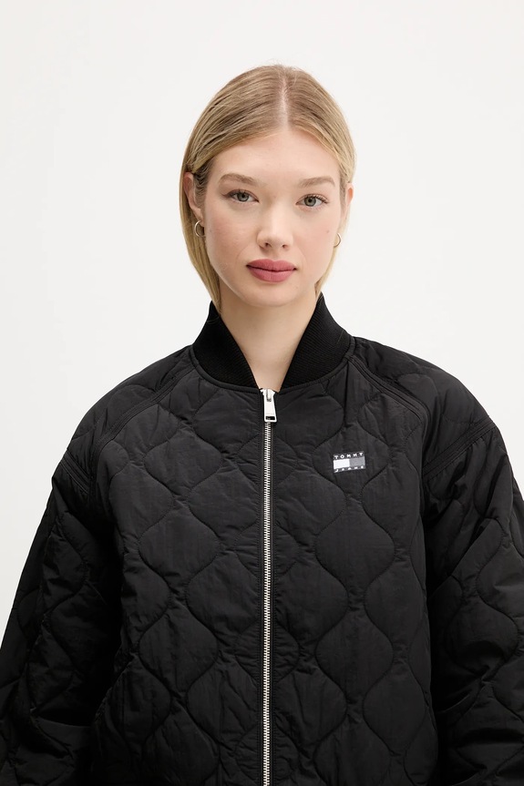 Μπουφάν bomber Tommy Jeans μαύρο DW0DW21631