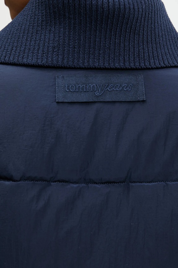 Bunda Tommy Jeans tmavomodrá DW0DW21659