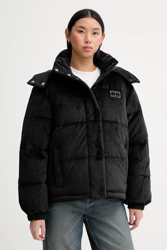 Jakna Tommy Jeans Planet friendly crna DW0DW21668