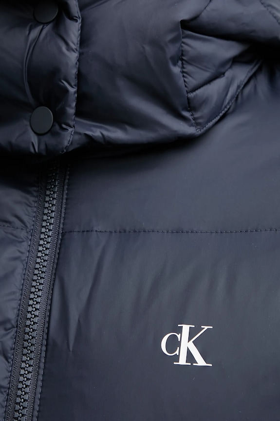 Páperová bunda Calvin Klein Jeans LV047D501G tmavomodrá