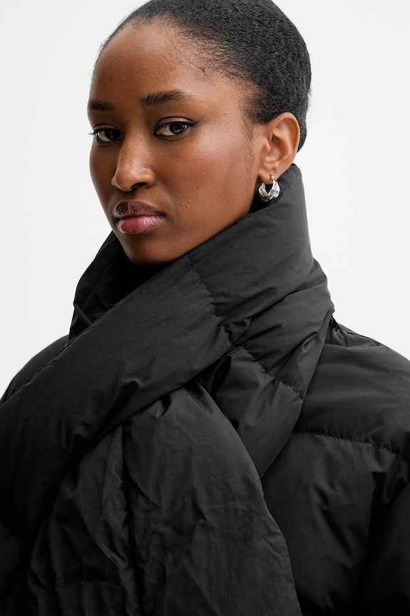 Calvin Klein pehelydzseki LV044D518G fekete