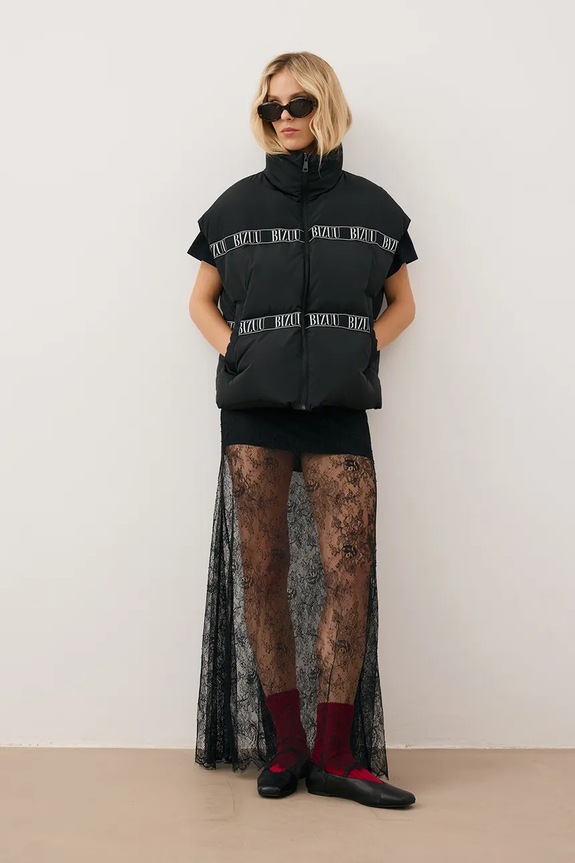 Pernati prsluk Bizuu AYASE AYASE.CZARNY crna SS26