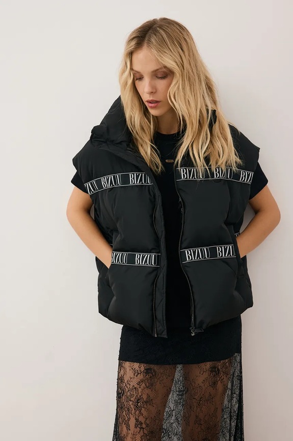 Αμάνικο από πούπουλα Bizuu AYASE μαύρο AYASE.CZARNY