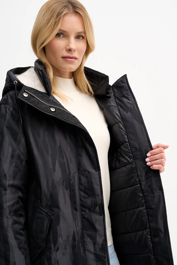 Куртка Sisley 25E3LN068