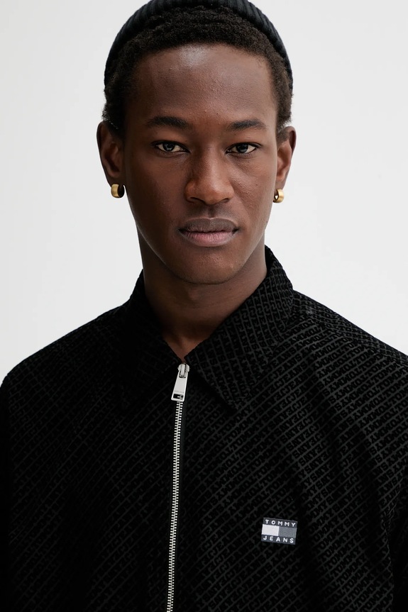 Μπουφάν Tommy Jeans μαύρο DM0DM22263