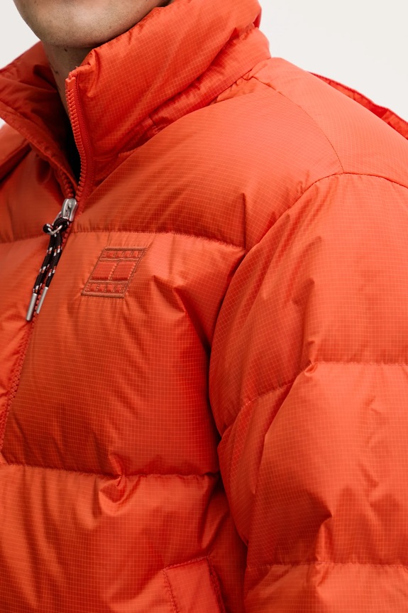 Μπουφάν με επένδυση από πούπουλα Tommy Jeans DM0DM22036 πορτοκαλί