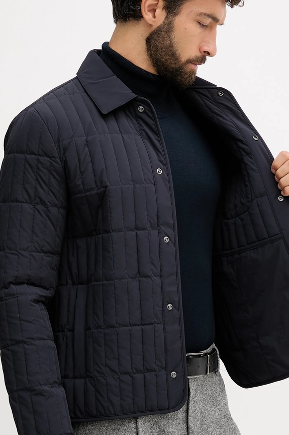 MACKAGE geacă MATEO.