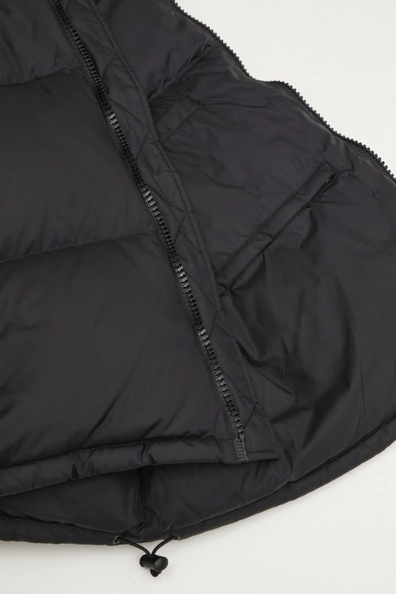 Páperová bunda VETEMENTS Double Logo Boxy Puffer UH76PU220BB čierna