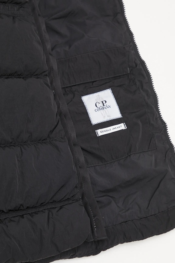 C.P. Company kurtka puchowa 19CMOW011A005904G czarny