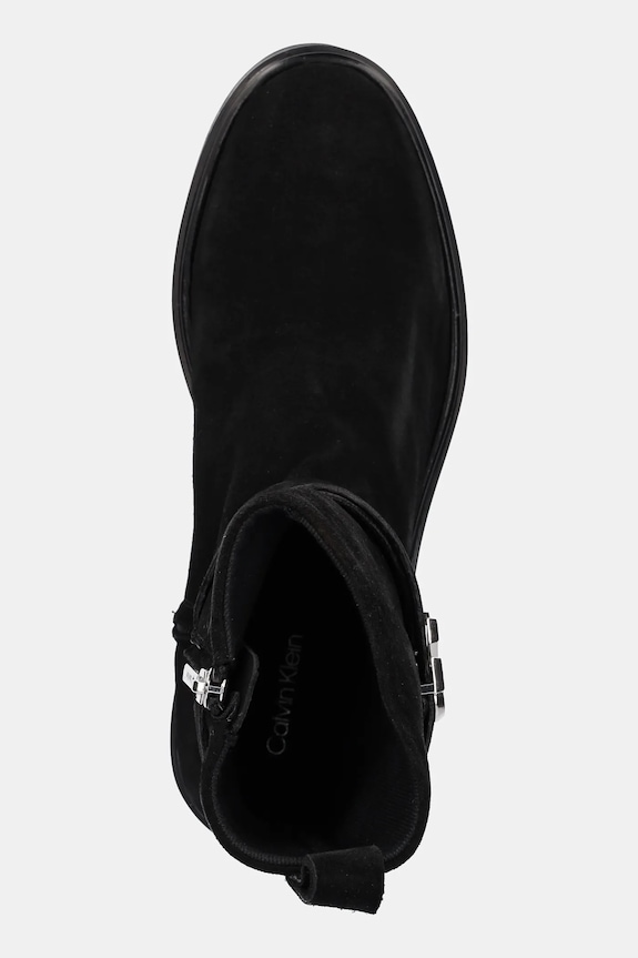Calvin Klein stivaletti alla caviglia in camoscio ANKLE BOOT W/ METAL LOGO SUE nero HW0HW02664