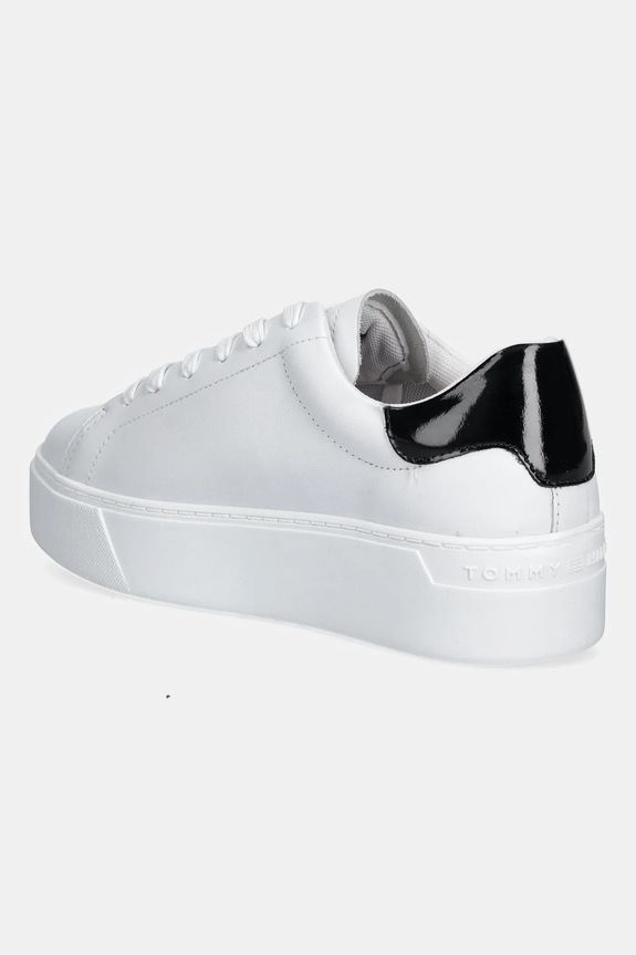Boty Kožené tenisky Tommy Hilfiger CHIC PLATFORM CUPSOLE PATENT FW0FW08681 bílá
