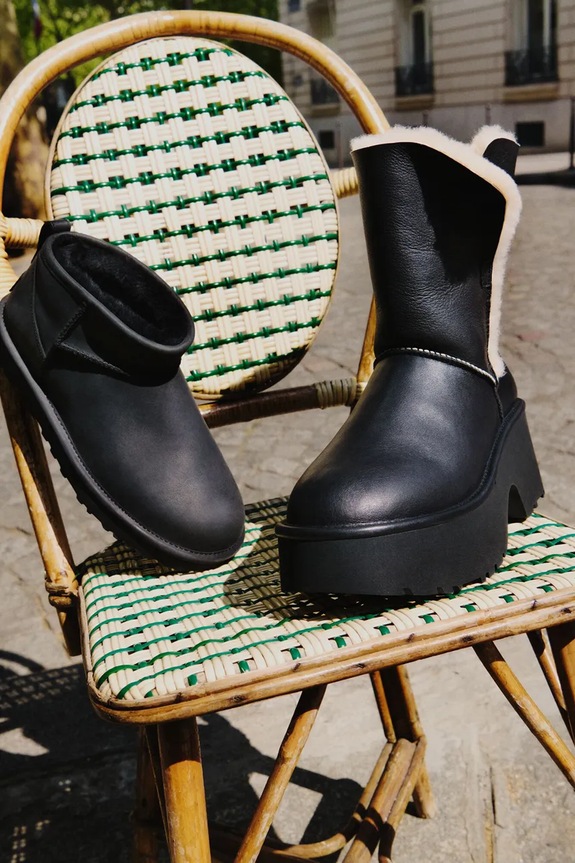 Kožené snehule UGG Esmee Leather Boot 1172590.BLK