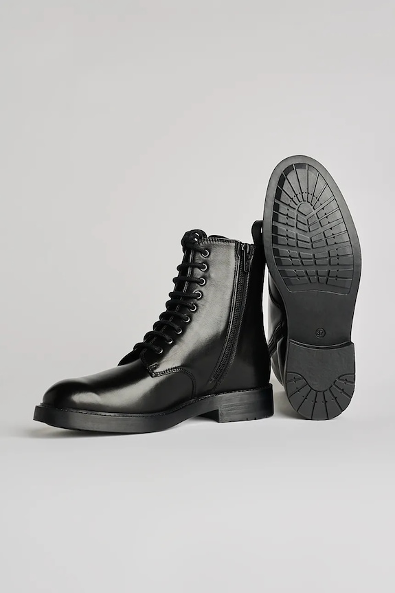 Nízké kozačky Karl Lagerfeld BLAKE KL41454.000 černá