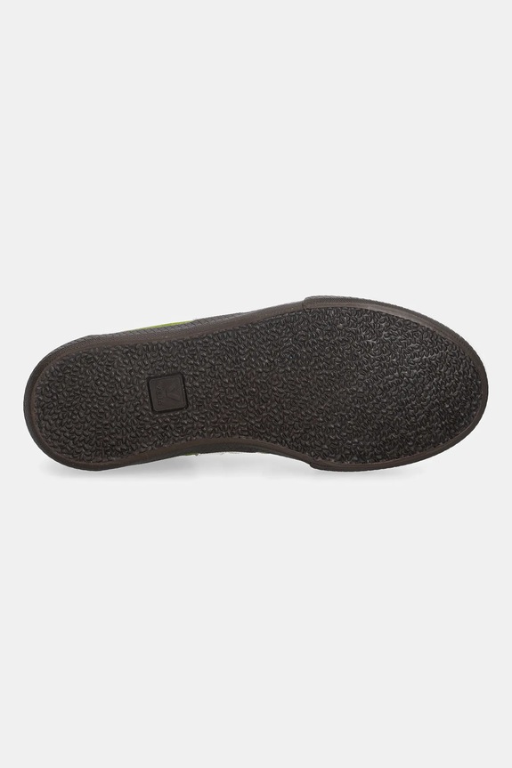 Veja sneakers din piele întoarsă Volley VO0320890A verde
