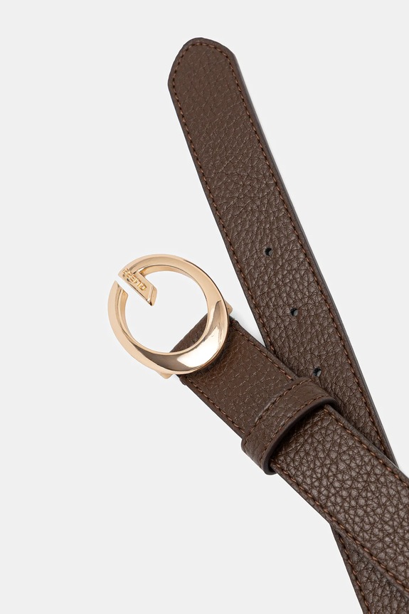 Opasok Guess CAMDEN BW9306.P5430 hnedá SS26