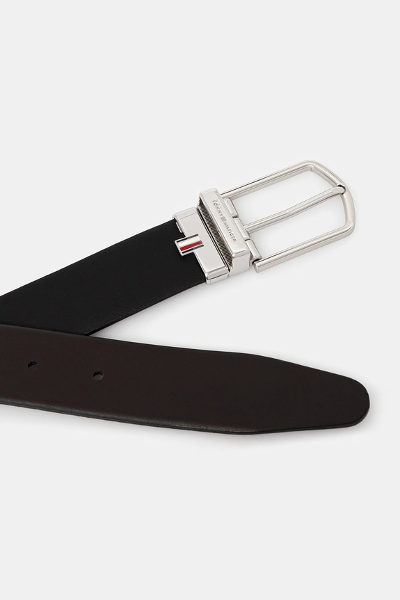 Αναστρέψιμη δερμάτινη ζώνη Tommy Hilfiger AM0AM13762 μαύρο AW25