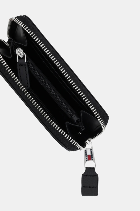 Peňaženka Tommy Jeans čierna AW0AW17584