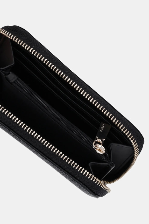Guess peňaženka dámska z imitácie kože LAUREL čierna SWBG74.59140
