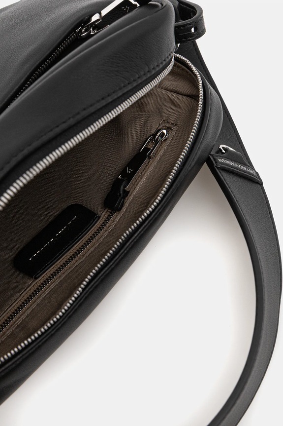 Кожаная сумочка Emporio Armani EW003032.AF19229 чёрный