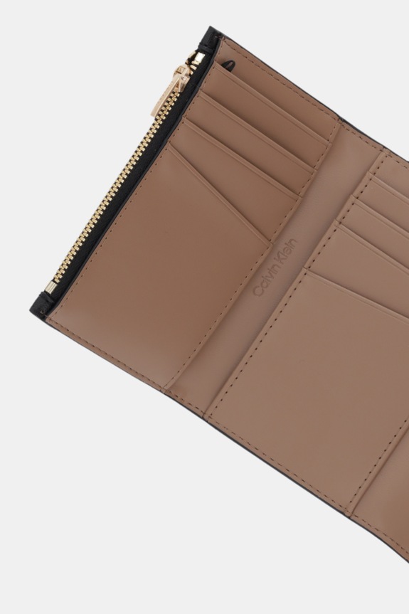 Calvin Klein portfel damski z imitacji skóry czarny LV04F1117G