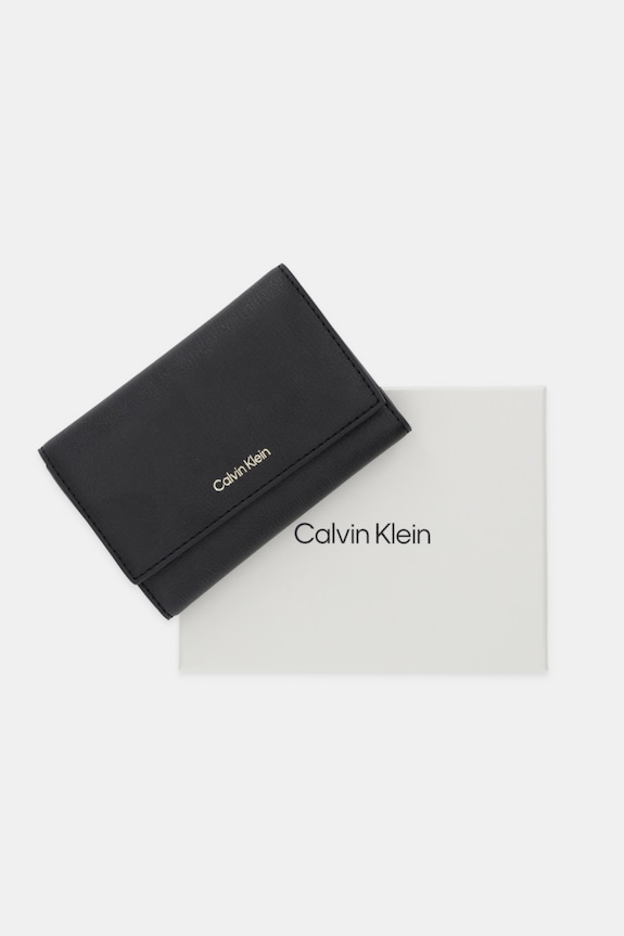 Calvin Klein portfel damski z imitacji skóry LV04F1117G czarny