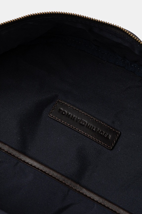 Nahrbtnik Tommy Hilfiger AM0AM13501 mornarsko modra