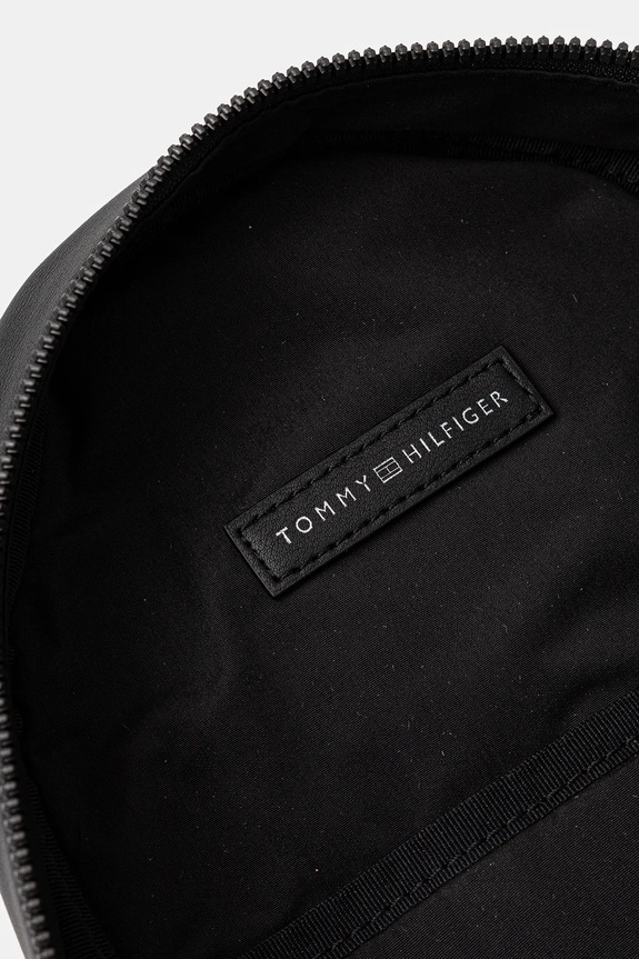 Batoh Tommy Hilfiger černá AM0AM13578