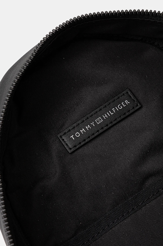Batoh Tommy Hilfiger černá AM0AM13578