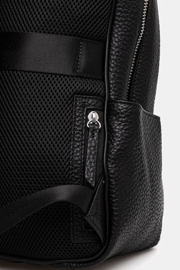 Ruksak Guess TORINO čierna HMTOLG.P5475