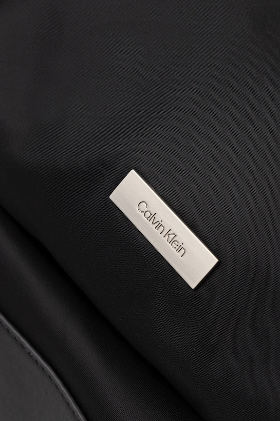 Calvin Klein plecak czarny LV04D3143G