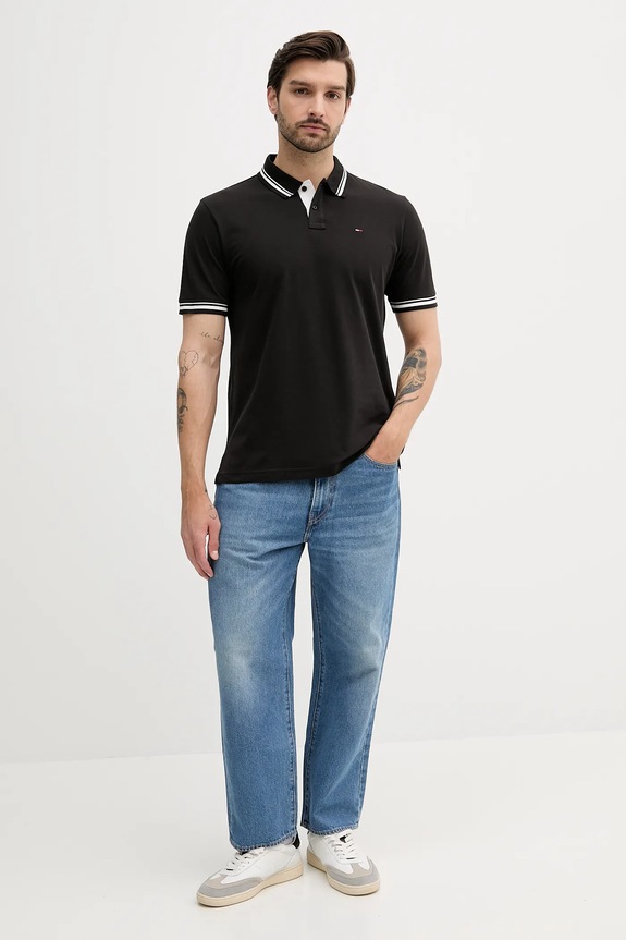 Bombažen polo Tommy Jeans DM0DM21846 črna SS26
