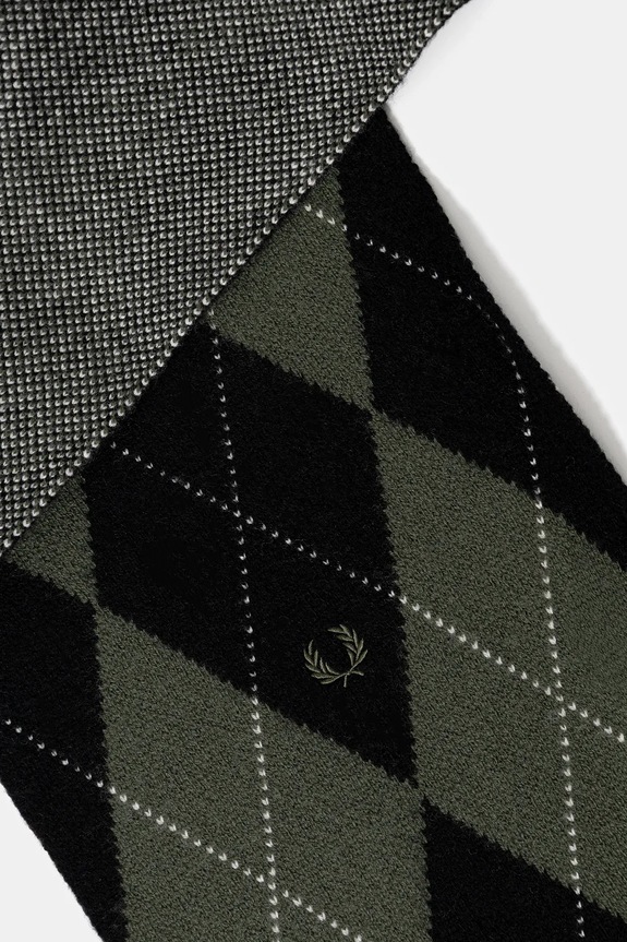 Fred Perry szalik wełniany C1133 zielony AW25