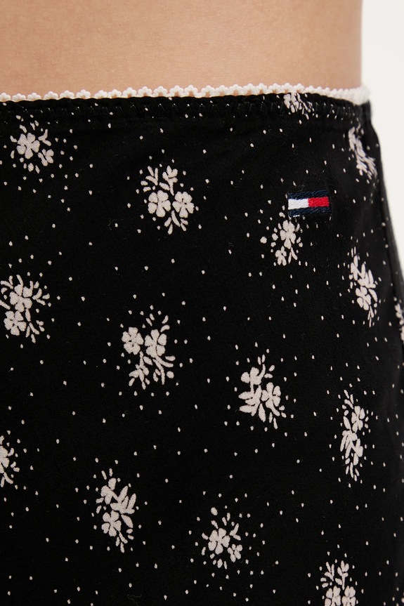 Sukně Tommy Jeans DW0DW20981 černá