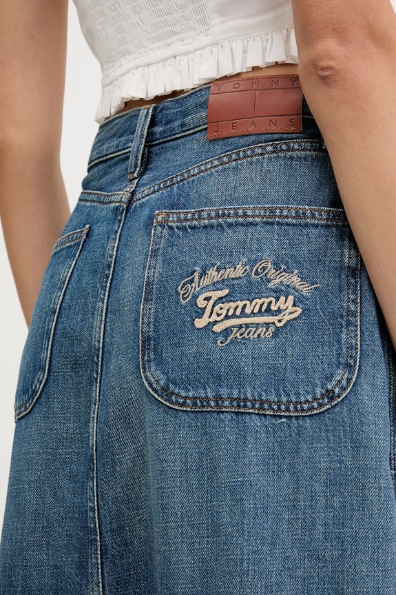 Tommy Jeans spódnica jeansowa niebieski DW0DW21070