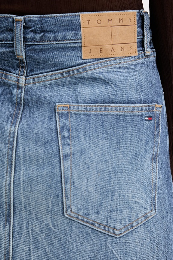 Tommy Jeans spódnica jeansowa granatowy DW0DW21577