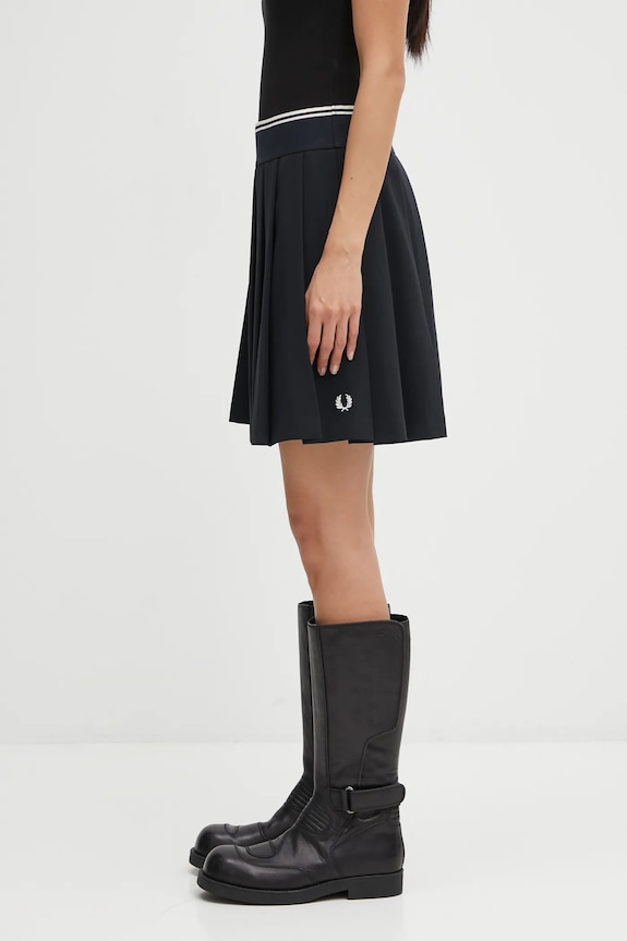 Sukňa Fred Perry E1105 čierna AW25