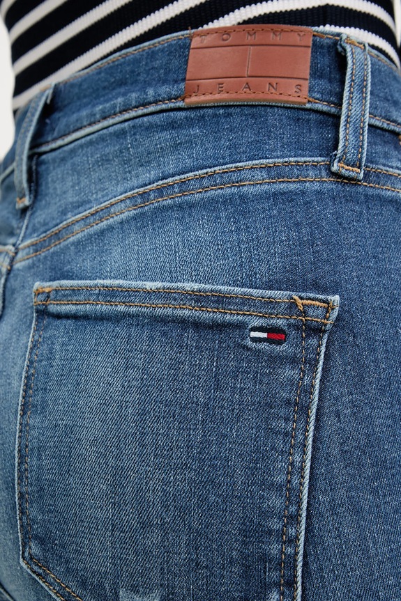 Tommy Jeans jeansy niebieski DW0DW21380