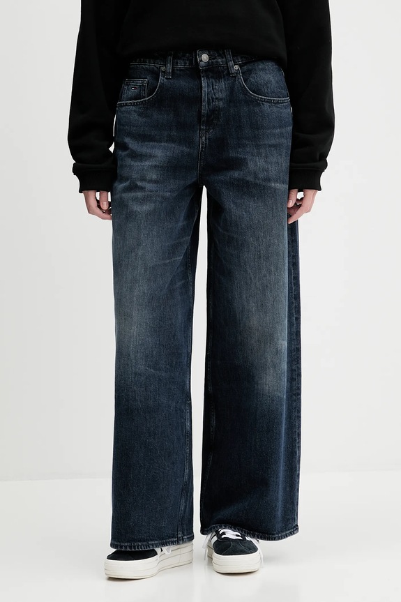 Kavbojke Tommy Jeans Prijazno od planeta mornarsko modra DW0DW21513