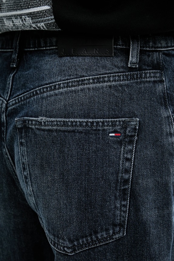 Kavbojke Tommy Jeans mornarsko modra DW0DW21513