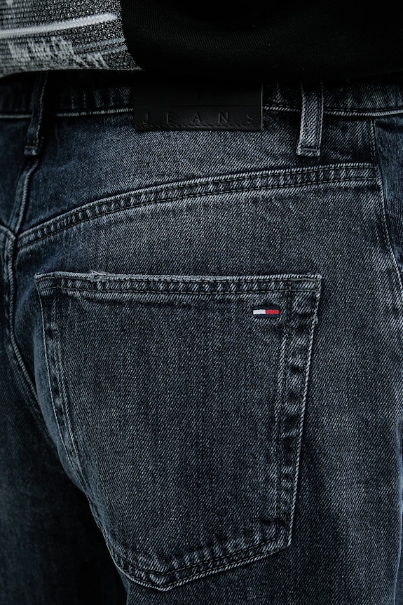 Kavbojke Tommy Jeans mornarsko modra DW0DW21513