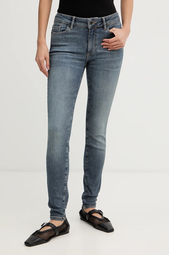 Kavbojke AllSaints MILLER Srednji modra W023ED