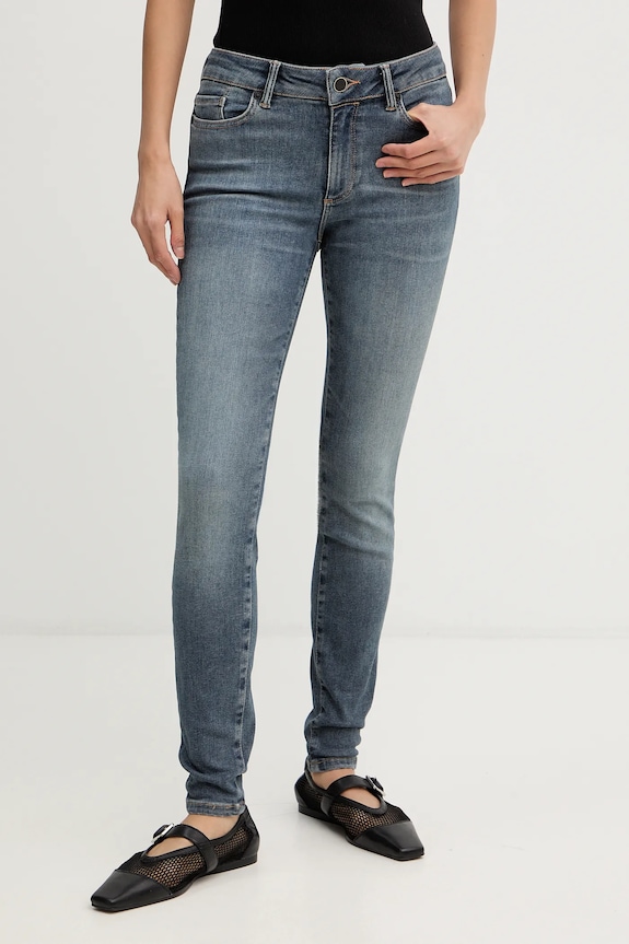 Kavbojke AllSaints MILLER Srednji modra W023ED